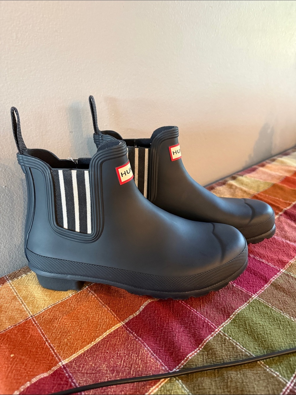 Hunter Navy Chelsea Rain Boots with Stripe Panels